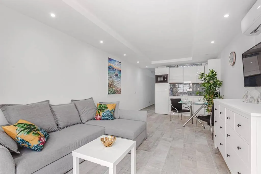 Tenerife Royal Gardens One Bedroom Apartment Playa de las Americas  0*, Playa de las Americas (Tenerife) Spain