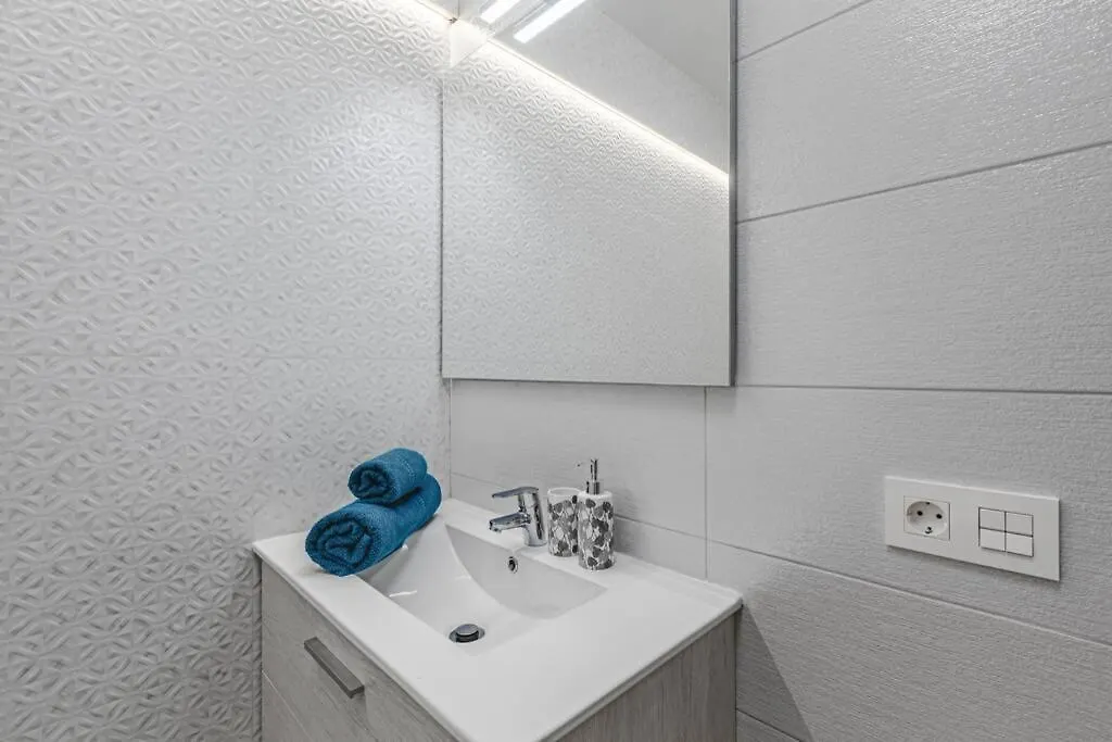 Tenerife Royal Gardens One Bedroom Apartment Playa de las Americas  0*, Playa de las Americas (Tenerife) Spain