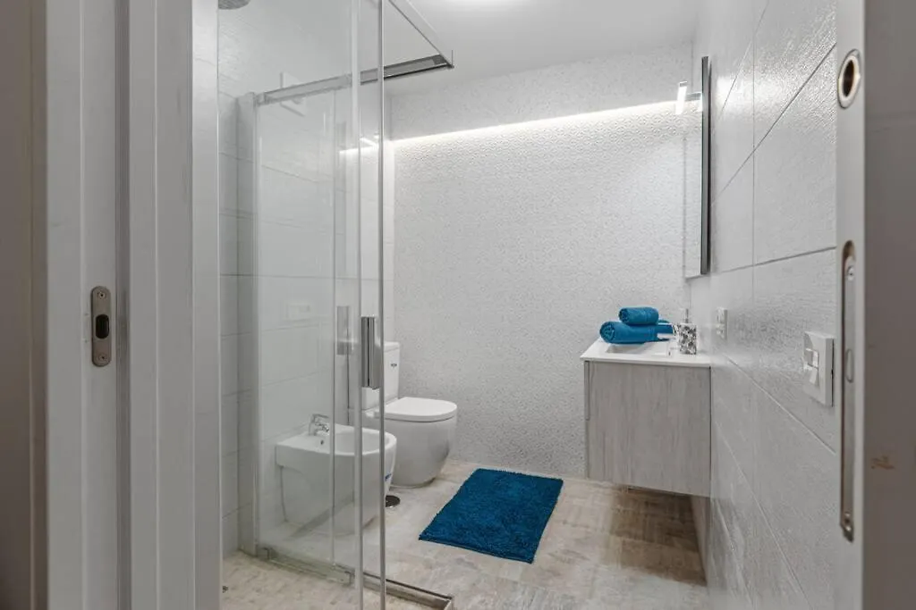 Tenerife Royal Gardens One Bedroom Apartment Playa de las Americas  0*, Playa de las Americas (Tenerife)
